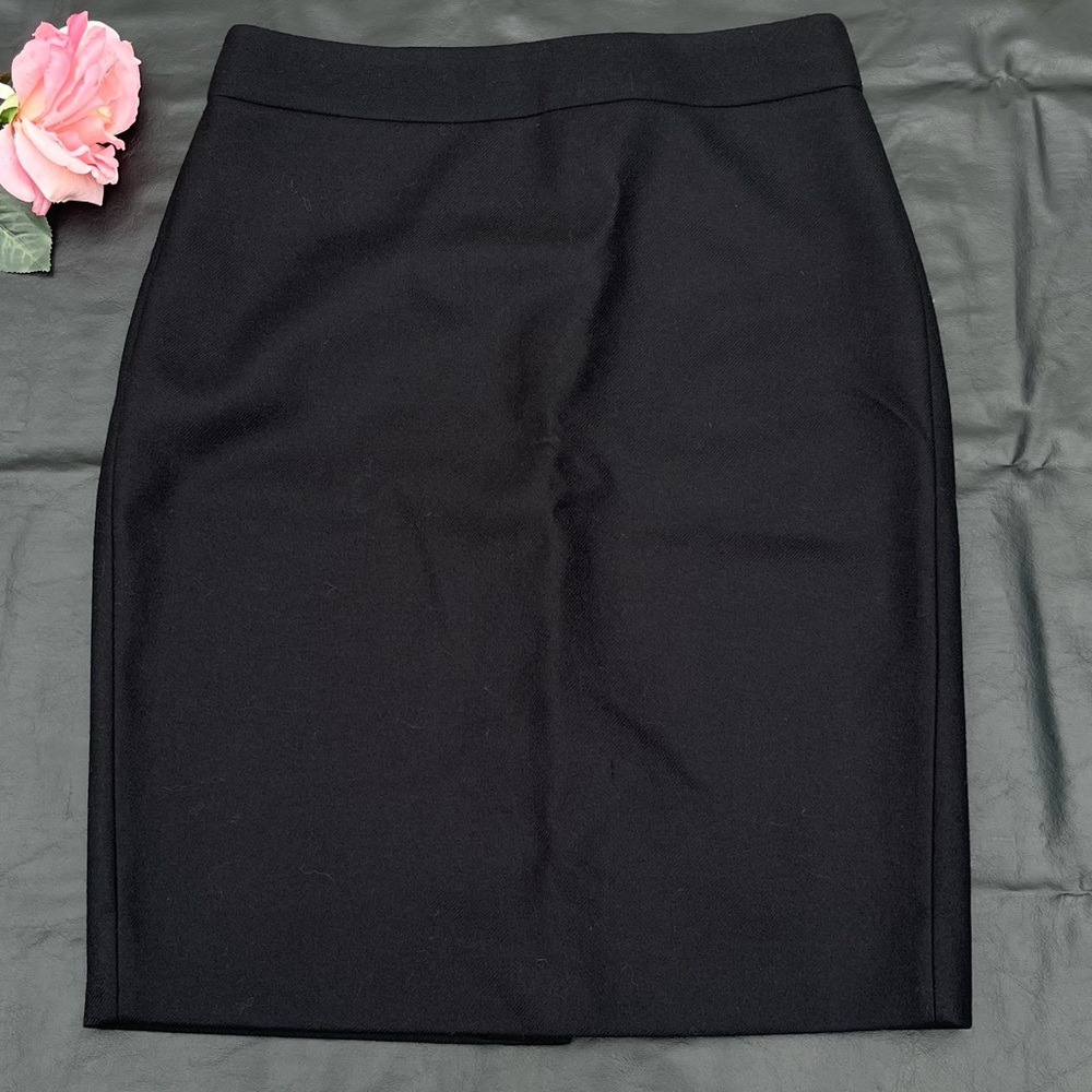 Elegant Black Pencil Skirt j crew size 8P wool